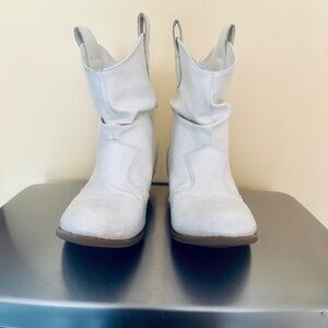 Charles Albert Girl's Modern Western Cowboy Distressed Boot with Pull-Up Tabs (L